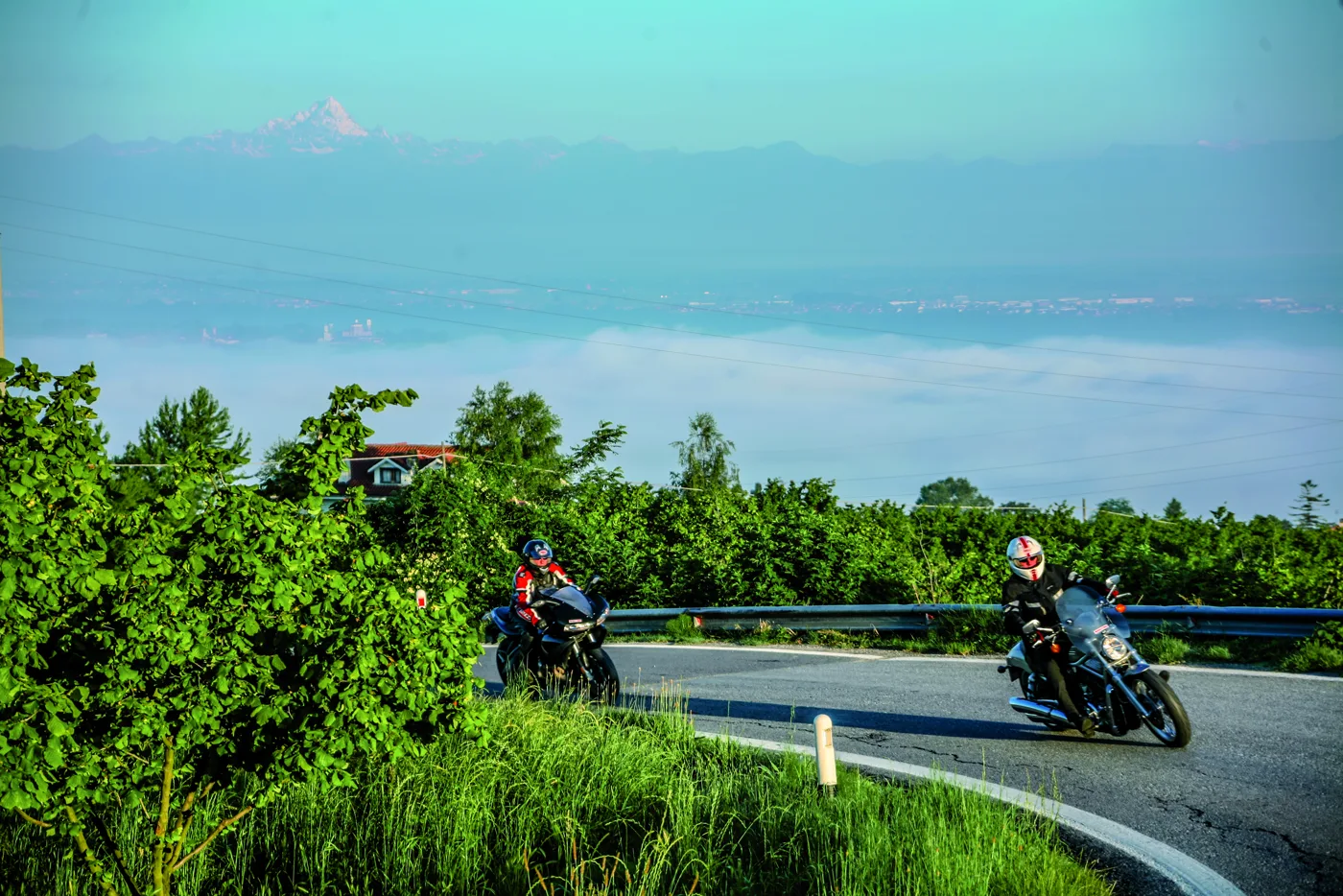 Über dem Nebelmeer im Piemont
